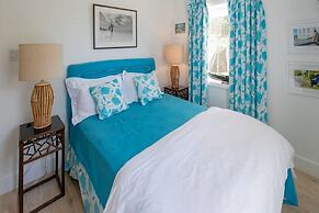 The Little White House 5 Bedroom Home