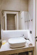 Athens Center Modern Suite