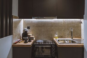 Athens Center Modern Suite