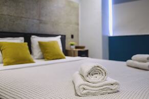 Athens Center Modern Suite