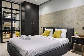 Athens Center Modern Suite