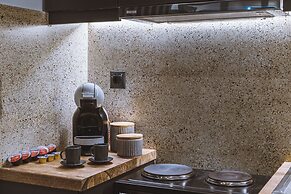 Athens Center Modern Suite