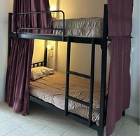 The Cabin Backpackers Hostel & Bar