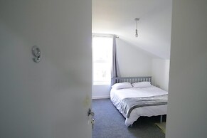 Cosy & Modern 1 Bed Studio