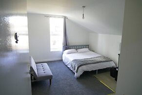 Cosy & Modern 1 Bed Studio