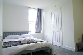 Cosy & Modern 1 Bed Studio