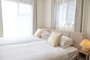 It' ta de ChouChou - Self Check-In Only