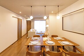 It' ta de ChouChou - Self Check-In Only