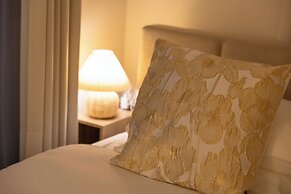 It' ta de ChouChou - Self Check-In Only