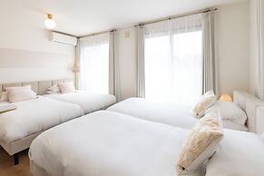 It' ta de ChouChou - Self Check-In Only