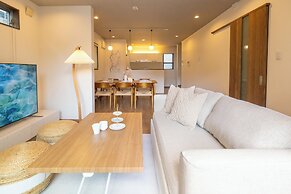 It' ta de ChouChou - Self Check-In Only