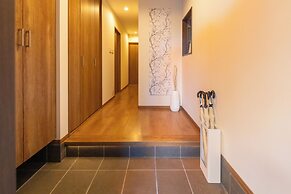 It' ta de ChouChou - Self Check-In Only