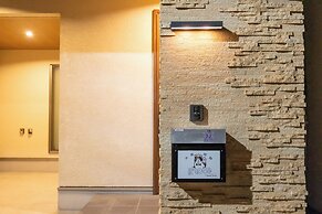 It' ta de ChouChou - Self Check-In Only