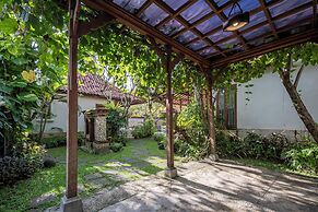 Puri Kedaton Batujimbar Sanur