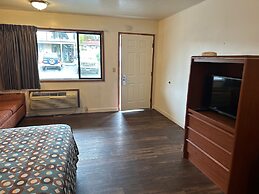 Rama Inn Hotel and RV Park