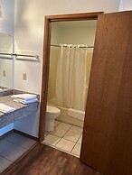 Rama Inn Hotel and RV Park
