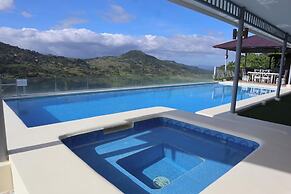 Serenity Farm and Resort by Hiverooms