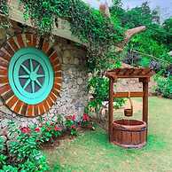 Serenity Farm and Resort by Hiverooms