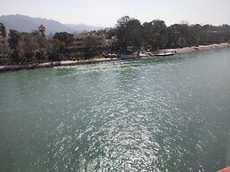 Goroomgo Ganga Exotica Haridwar