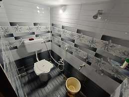 Goroomgo Grand Inn lodge Puri