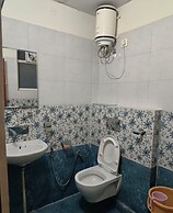 Goroomgo Tourist Inn Jaipur