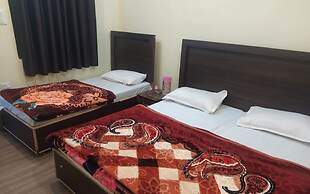 Goroomgo Himalayan View ukhimath