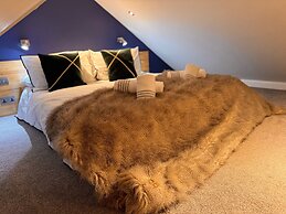 Coventry Cozy Cottage