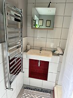 Coventry Cozy Cottage