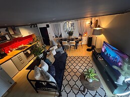 Coventry Cozy Cottage