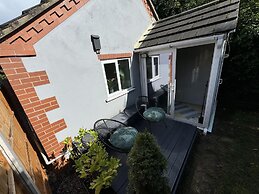 Coventry Cozy Cottage