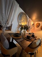 Coventry Cozy Cottage