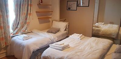 Manchester-2bedroom-1bathroom-wifi (108947701)