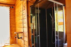 Nature Lovers Escape on an Eco-friendly Vineyard