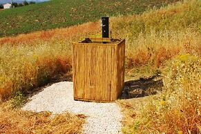 Nature Lovers Escape on an Eco-friendly Vineyard
