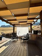 Nature Lovers Escape on an Eco-friendly Vineyard