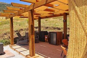 Nature Lovers Escape on an Eco-friendly Vineyard