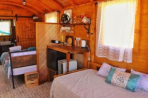 Nature Lovers Escape on an Eco-friendly Vineyard