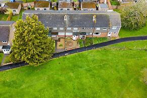 Ranworth House - Holiday Home in Bedford, Sleeps 5