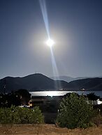 Cozy Lake House Surrounded by Mountain's