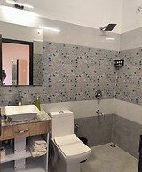 Ganeshwaram Hotel & Restaurant Bhowali