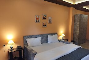 Ganeshwaram Hotel & Restaurant Bhowali