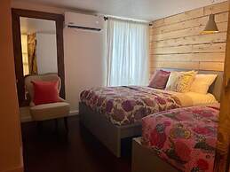 Jaune Hôtel Boutique