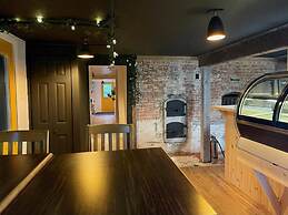 Jaune Hôtel Boutique