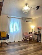 Jaune Hôtel Boutique