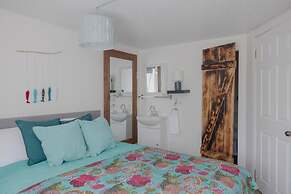 Jaune Hôtel Boutique