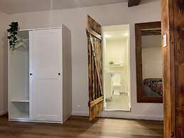 Jaune Hôtel Boutique