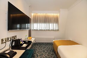 Queens Park Premier London Hyde Park