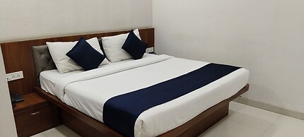 Hotel Ten Eleven Grand