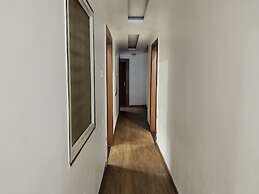 Hotel Ten Eleven Grand