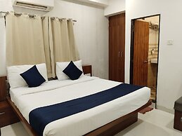 Hotel Ten Eleven Grand